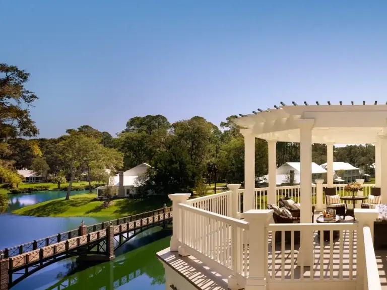 Best Waterfront Family Resorts United States: Strategic Analysis
