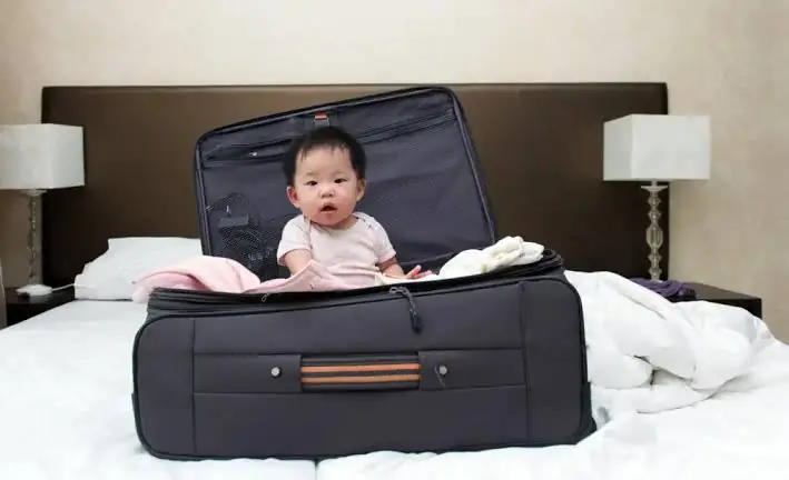how to manage toddler sleep schedules at family resorts