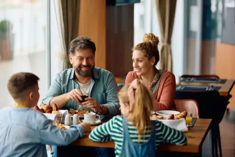 How to Reduce Food Expenses at Family Resorts: Financial Guide